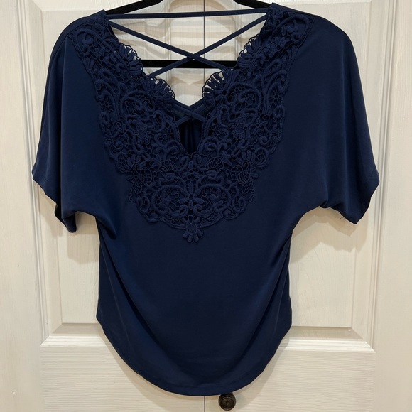 Jun Ivy navy blue top. - Picture 2 of 3